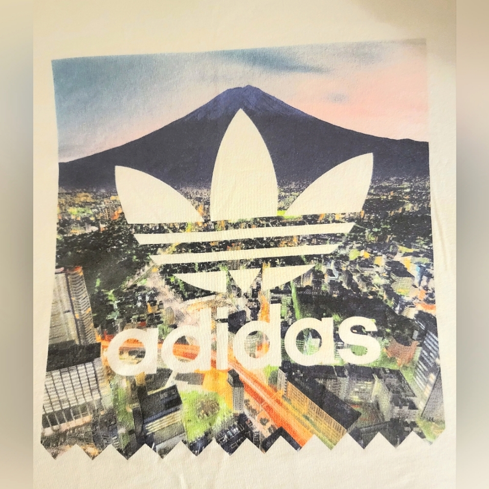 Adidas Tokyo print. white. Tillys Men's small